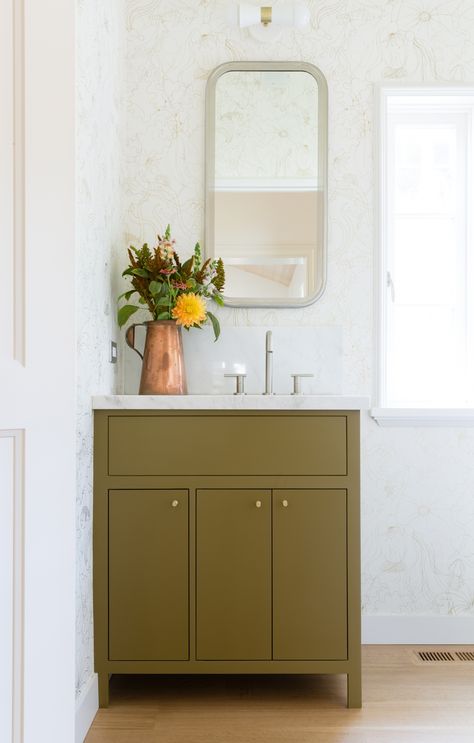 Powder Room Bathroom Vanity, Green Bathroom Wallpaper, Subtle Wallpaper, Powder Room Paint, Elegant Cottage, Beige Bank, Built In Vanity, Bathroom Lighting Design, Copper Pitcher