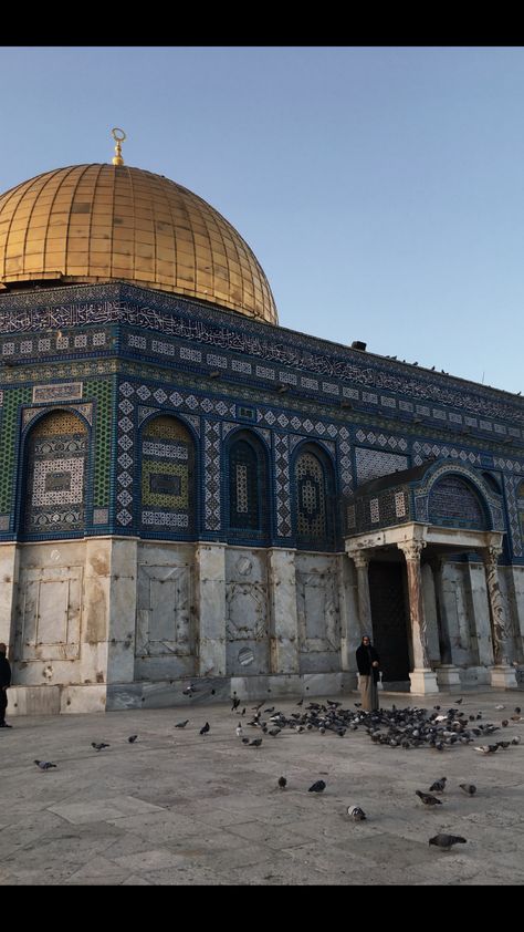 the dome of the rock, masjidil aqsa❤️ Masjidil Aqsa, Islamic Building, The Dome Of The Rock, Al Quds, Dome Of The Rock, Iphone Wallpaper Hd Nature, The Rock, Taj Mahal, Beautiful Places