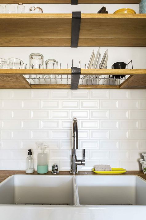 Kitchen Working Table Ideas, Original Kitchen Design, Over The Sink Dish Drying Rack, Dish Drying Rack Ideas, Cabinet Dish Rack, Dish Drying Rack Over Sink, Kitchen Rack Design, Over Sink Shelf, Over Sink Dish Drying Rack