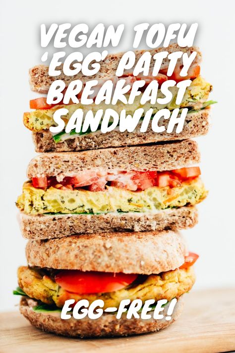 Looking for a portable savoury sandwich that you can enjoy on the go? Look no further than this veggie-loaded tofu 'egg' vegan breakfast sandwich recipe! Tofu Sandwich Recipes, Egg Patty, Vegan Breakfast Sandwich, Tofu Eggs, Tofu Breakfast, Tofu Sandwich, Breakfast Sandwich Recipes, Make Lunch, Vegan Sandwiches