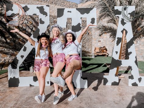 Rodeo Bid Day, Sorority Themes, Bid Day Ideas, Western Theme Party, Sorority Ideas, Bid Day Themes, Day Outfit Ideas, Kappa Kappa Gamma, Cowgirl Party