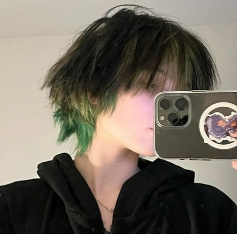 Black And Green Hair, Tiger Hair, Green Hair Dye, Dyed Tips, Men Haircut Curly Hair, Black Hair Dye, Girl Short Hair, Mens Hairstyles Short, Dream Hair