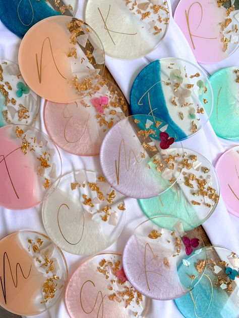 Initial resin coasters in pastel colours with hydrangea flowers Pastel Resin, Hydrangea Flowers, Diy Mothers Day Gifts, Resin Coasters, Pastel Colours, Resin Diy, Resin Art, Pastel Colors, Hydrangea