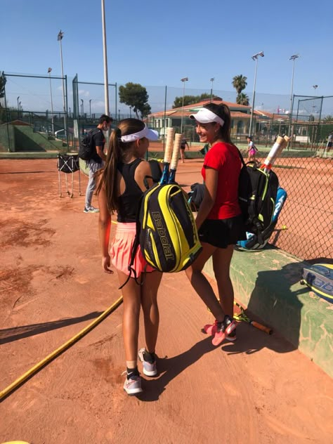 Tennis Camp Aesthetic, Tennis Tournament Aesthetic, Tennis Pics, Mode Tennis, Tennis Core, Tennis Lifestyle, Tennis Camp, Tennis Aesthetic, Tennis Life