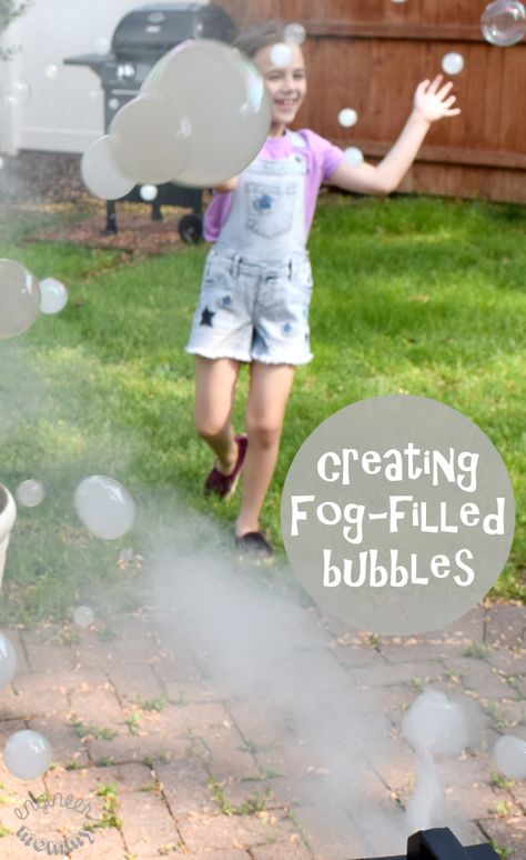 Fog Bubble Machine, Fog Bubbles, Science Birthday Party Ideas, Creative Birthday Ideas, Science Birthday, Bubble Party, Bubble Maker, Science Party, Fog Machine