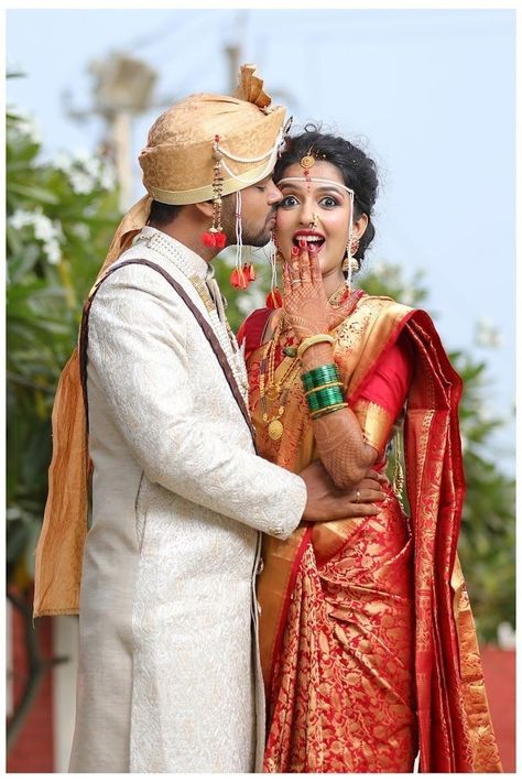 Poses With Saree, Marathi Couple, Bridal Dulhan, Marriage Photoshoot, Romantic Poses, Bride Groom Poses, Candid Couple, Indian Bride Poses, Indian Bride Photography Poses