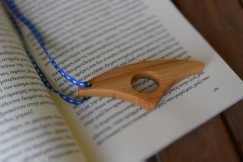 Thumb Book Holder, Bookmark Holder, Thumb Book, Book Rings, Page Holder, Book Holder, Wood Book, On The Train, Wooden Books