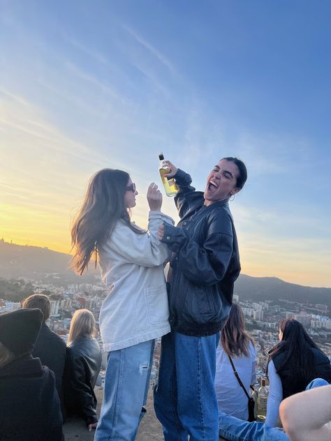 Vibes- friends- barcelona- sunset- wine- youth- aesthetic Winter In Spain Aesthetic, Spain With Friends, Bunkers Barcelona, Barcelona Vibes, Barcelona Aesthetic, Life Manifestation, 2024 Board, Spain Aesthetic, Vibe Aesthetic