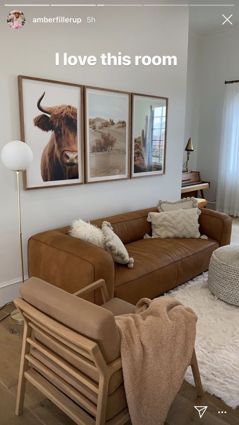 Carmel Couch Living Room, Light Brown Leather Couch Living Room, Tan Leather Couch Living Room, Tan Couch Living Room, Brown Couch Decor, Leather Couch Living Room Decor, Sofa Cognac, Brown Leather Couch Living Room, Tan Living Room