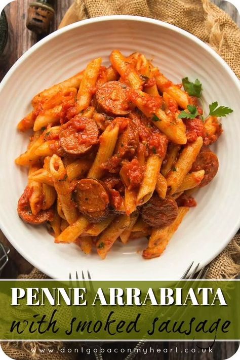 Pasta Arrabiata, Arrabiata Sauce, Makanan Cepat Saji, Smoked Sausage Recipes, Resep Pasta, Plats Healthy, India Food, Easy Pasta Recipes, Idee Pasto Sano