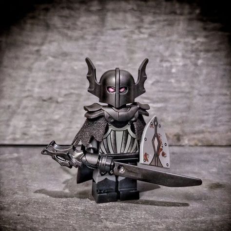 Dorian A. H. MacQuarrie | 'Le Chevalier Noir' Every good fantasy setting needs a menacing black knight… | Instagram Lego Dark Souls, Lego Fright Knights, Lego Fantasy Minifigures, Lego Kingdoms, Lego Dnd, Lego Medieval, Lego Knights, Big Lego, Lego Inspiration