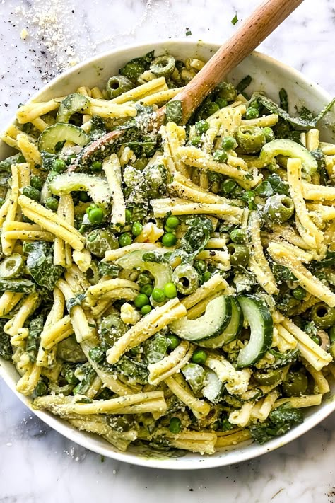 This green goddess pasta salad is bright and tangy, cool and creamy, and packed with herbs, spinach, cucumber, peas, and castelvetrano olives. Green Goddess Pasta Salad, Green Goddess Pasta, Making Pesto, Castelvetrano Olives, Vegetarian Pasta Salad, Green Pasta, Favorite Salad, Cold Pasta Salad, Simple Green Salad