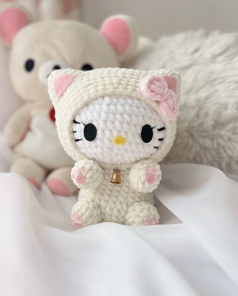 Kitty in a kitty costume 🐱🎀 #hellokitty #hellokittylover #sanrio #crochet #handmade #amigurumi Kuromi Crochet Pattern, Sanrio Crochet, Hello Kitty Guitar, Kuromi Doll, Crochet Hello Kitty, Kitty Costume, Hello Kitty Crochet, Charmmy Kitty, Easy Crochet Animals