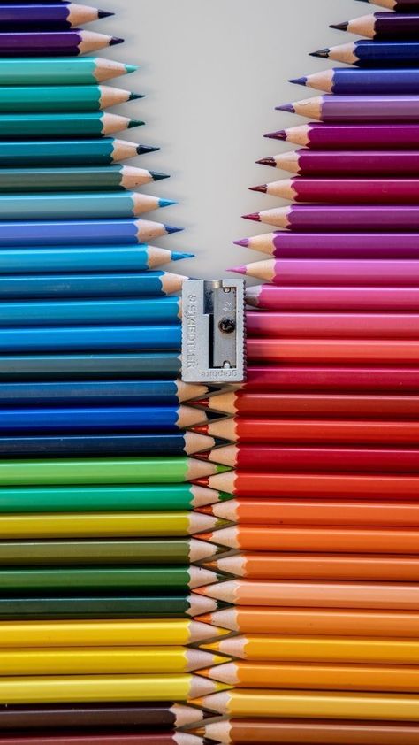 Color Pencils Aesthetic, Stationery Photography, Stationery Store Design, Agriculture Photography, September Wallpaper, Pencil Photo, Printable Flower Coloring Pages, Android Wallpaper Art, Beautiful Scenery Photography