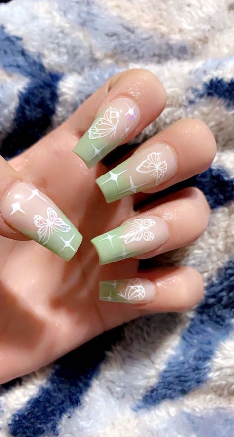 Butterfly Nails Green, Green Butterfly Nails, Nails Mint Green, Acrylic Nails Green, Acrylic Nail Designs Coffin, Quinceanera Nails, Mint Green Nails, Mint Nails, Green Acrylic Nails