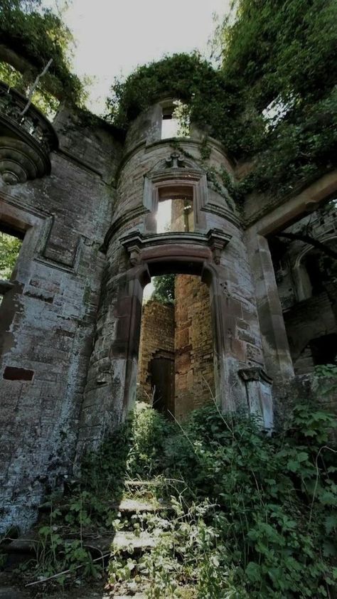 abandoned building aesthetic <3 perf for fairies | Pinterest Abandoned Building Aesthetic, Abandoned Places In The Uk, Witches Cottage, Burning City, Old Abandoned Buildings, Green Tea Face, Gothic Buildings, Building Aesthetic, Castle Aesthetic