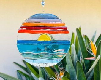 Beach Fused Glass Ideas, Fused Glass Art Sunset, Fused Glass Waves, Glass On Glass Art, Simple Fused Glass Ideas, Fused Glass Suncatcher, Fused Glass Sunset, Fused Glass Ideas, Fused Glass Beach