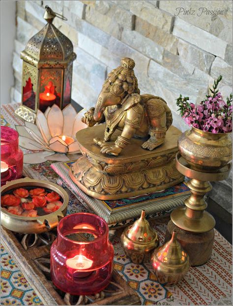 @youngshizzle ॐ Hindu Idols, Bathroom Boho, Ganesha Chaturthi, Vintage Home Decor Farmhouse, Silver Articles, Cheap Home Decor Ideas, Brass Decoration, Vintage Brass Decor, Indian Room Decor