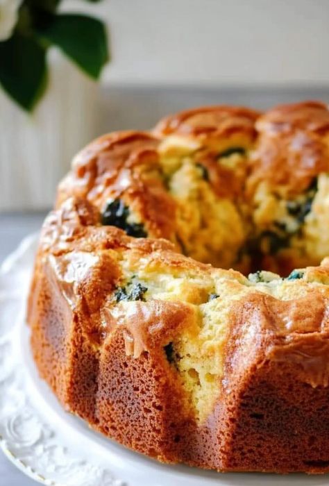 Breakfast Bundt Cake Casserole, Bundt Cake Breakfast Casserole, Bundt Breakfast Casserole, Breakfast Bundt Cakes, Breakfast Bundt Cake Recipes, Bundt Cake Breakfast, Breakfast Bundt, Breakfast Bundt Cake, Breakfast Cake Recipes