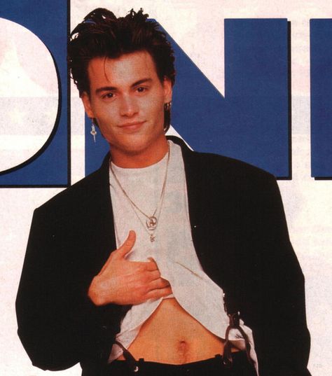 We meet again, Johnny Depp's Bellybutton. And still, I cannot speak your language. What is it you are trying to say. Speak! Speak, I say! John Depp, Richard Grieco, Johnny Depp Fans, Young Johnny Depp, Johnny D, Here's Johnny, Joseph Gordon Levitt, Meet Again, Celebrity Dads