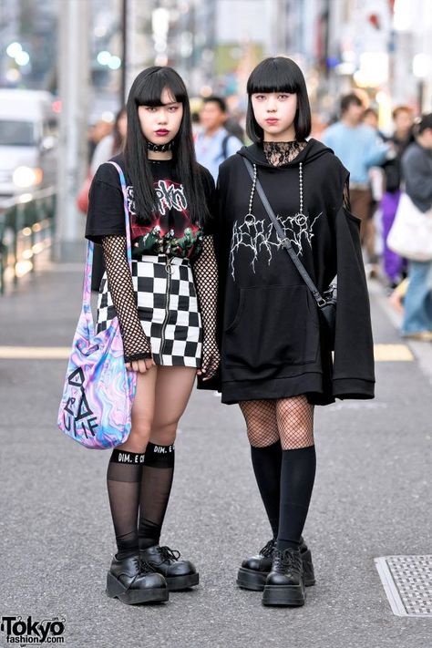 Monochrome Harajuku Street Styles w/ Bercerk, Faith Tokyo, Never Mind the XU & Demonia Japan Street Fashion, Mode Harajuku, Harajuku Street Style, Japan Fashion Street, Goth Outfit, 일본 패션, Harajuku Fashion Street, Tokyo Street Fashion, Harajuku Girls