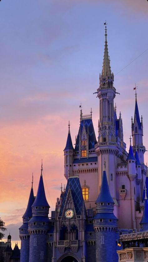 Disney Castle Aesthetic, Disney World Aesthetic, Disney Doodles, Disneyland Castle, Castle Aesthetic, Disney Background, Cute Disney Pictures, Disney Orlando, Disney Day