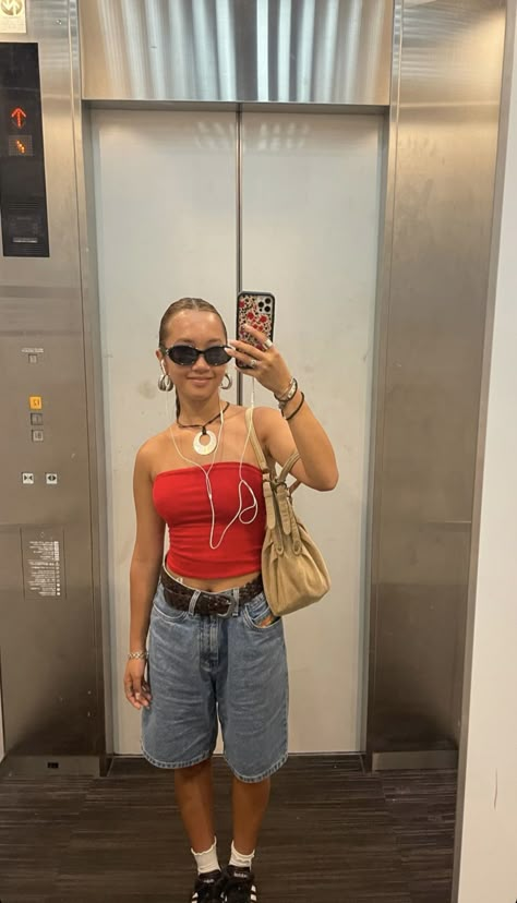 @iamlindsayy Jorts Outfit, 90s Summer, Outfit Denim, Fits Clothes, Fire Fits, Estilo Chic, Rock A, Summer Look, Mode Inspiration