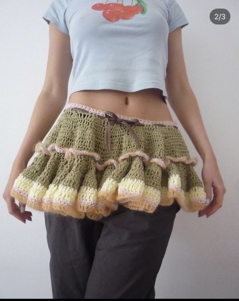 Tutu Over Jeans, Crochet Flowy Skirt, Crochet Tutu Skirt, Liyah Mai, Silly Crochet, Crochet Ruffle Skirt, Knit Fashion Pattern, Crochet Fits, Cake Crochet