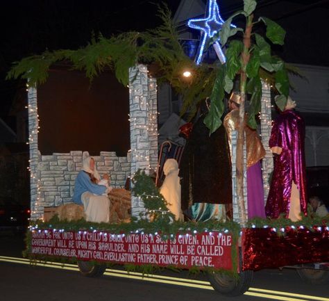 Christmas Parade Floats, Christmas Church, Christmas Float, Christmas Play, Christmas Float Ideas, Parade Float, Prince Of Peace, Christmas Parade, Christmas Nativity