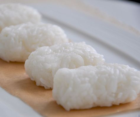 How To Make Rolls, Sushi Rice Recipe, Sushi Rice Recipes, Rice Wraps, Rice Pack, Sushi Art, How To Make Sushi, Long Grain Rice, Japanese Sushi