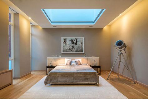 Skylight Bedroom, Modern Bedroom Lighting, Luxurious Penthouse, Luxury Penthouse, Bedroom Ceiling, Simple Bedroom, Bedroom Lighting, Minimalist Bedroom, Design Case