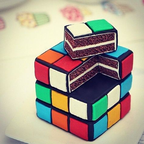 rubiks cube.... Rubik Cake, Cookies Cupcake, Cube Cake, Mini Torte, Crazy Cakes, Unique Cakes, Novelty Cakes, Love Cake, Fancy Cakes