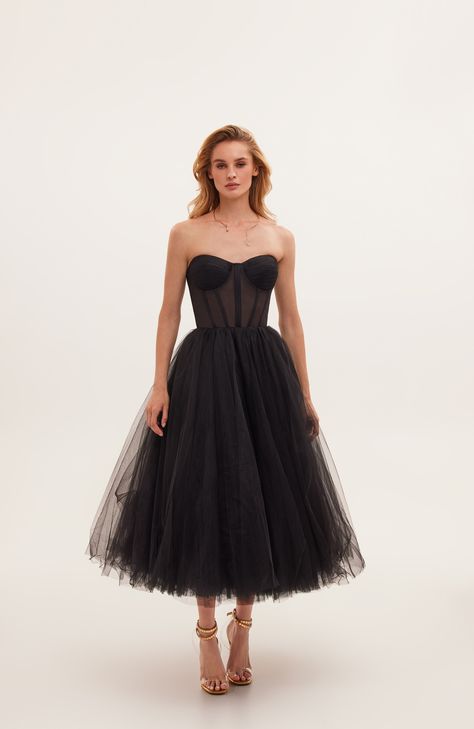 Dreamy tulle dress with a semi-transparent corset bustier, heart-shaped neckline, and tie-straps. Puffy midi skirt, 35.4" length, 1.54 lbs, lined with a black underskirt. Machine wash up to 86ºF Do not bleach Use steamer for ironing up to 250ºF Dry cleaning allowed Do not tumble dry Dresses With Corsets, Babyshower Dress, Midi Tulle Dress, Corset Dresses, Fancy Fits, Elegant Evening Dresses, Tulle Midi Dress, Dress Weights, Tulle Midi Skirt