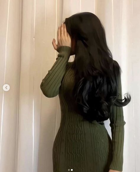 Arabic Women Aesthetic, Arabic Hair, Arab Hair, Rachel James, Classy Winter Outfits, Hairstyles For Layered Hair, Talcum Powder, Cash App, Nail Inspiration