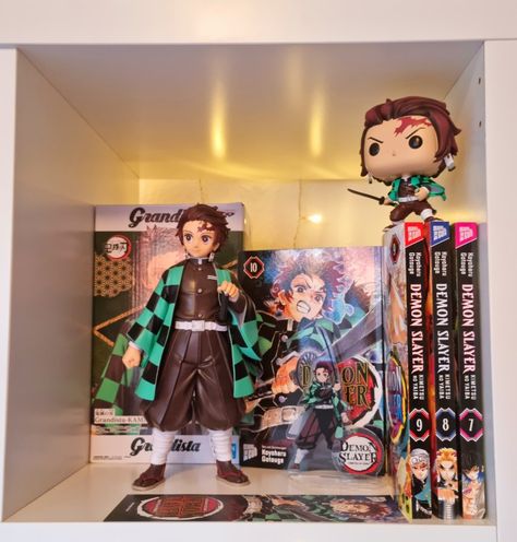 Anime Room Demon Slayer, Demon Slayer Room, Manga Shelving, Demon Slayer Figures, Manga Shelves, Kawaii Room Ideas, Anime Room, Tanjiro Kamado, Themed Room