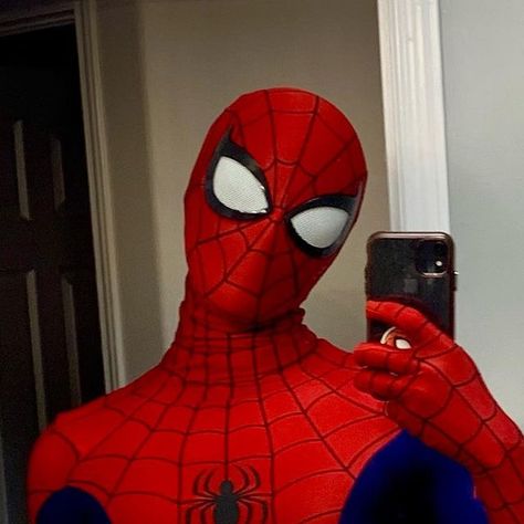 Spider Man Mask, Spiderman Mask, Happy Star Wars Day, Superhero Halloween, Spiderman Suits, Eyes Game, Deadpool And Spiderman, Spiderman Costume, Spiderman Cosplay