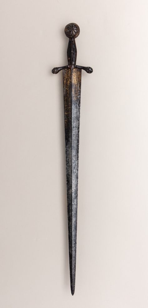 Late 15th century Italian sword. Metropolitan Museum of Art, 36.149.14. Being Quiet, Historical Swords, Saxony Germany, Types Of Swords, Pretty Knives, Swords Medieval, Jimmy Buffett, Cool Swords, Arm Armor