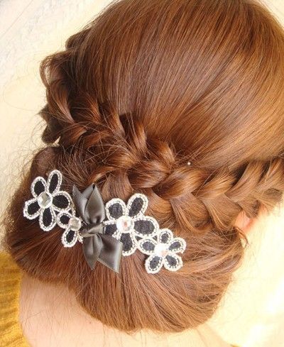 http://www.xxpmw.com/the-temperament-elegant-tray-hairstyle-tie-step-diy-simple-shape-elegance-women.html Elegant Tray, Diy Simple, Rubber Band, Simple Shapes, Take Out, Left And Right, Hair Clip, Beautiful Hair, Bobby Pins