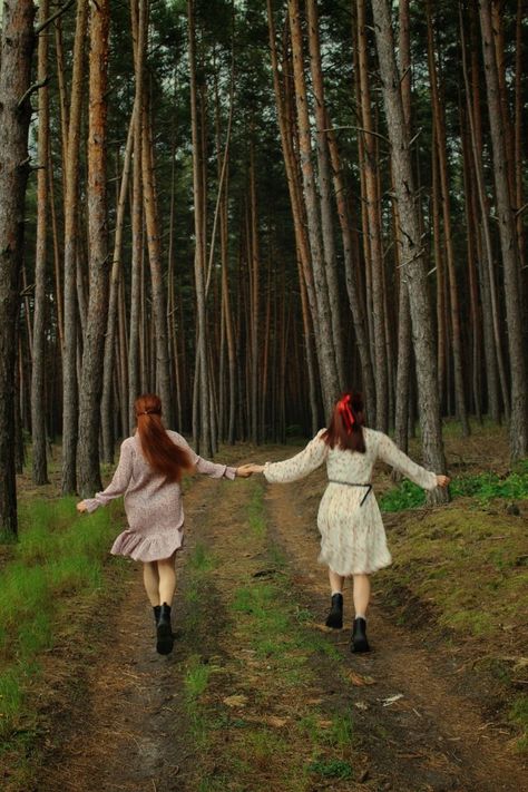 Forest Photo Ideas Instagram, Foliage Photoshoot, Forest Photoshoot Ideas, Fae Core, Forest Photo Shoot, 15 Photoshoot, Girls In Dresses, Bohemian Photoshoot, Whimsical Photoshoot