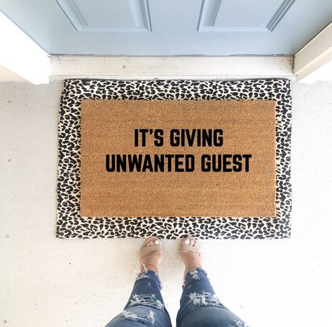 New House Doormat, Door Mat Custom, Front Door Decor Ideas Apartments, Funny Floor Mats, Funny Rugs Welcome Mats, Fun Welcome Mats, College Doormat, Funny Doormats Hilarious, Mom House Decor