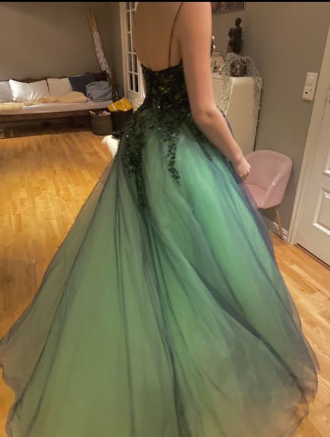 Cottage Core Prom Dress, Cottage Core Gown, Alt Prom Dress, Alt Prom Dresses, Ball Dress Aesthetic, Cottagecore Prom Dress, Cottage Core Green, Aesthetic Prom Dress, Prom Dress Aesthetic