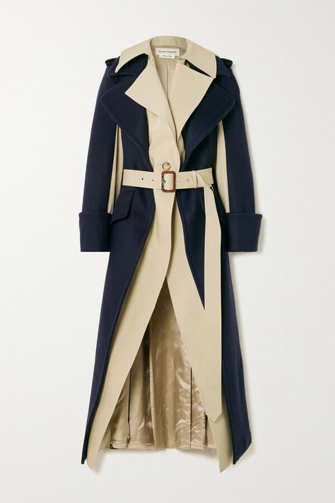 Tailored Winter Outfits, Trench Coat Haute Couture, Alexander Mcqueen Trench Coat, Designer Trench Coat, Alexander Mcqueen Coat, Winter Wool Coat, Cool Trench Coat, Look Working Girl, Wool Jackets