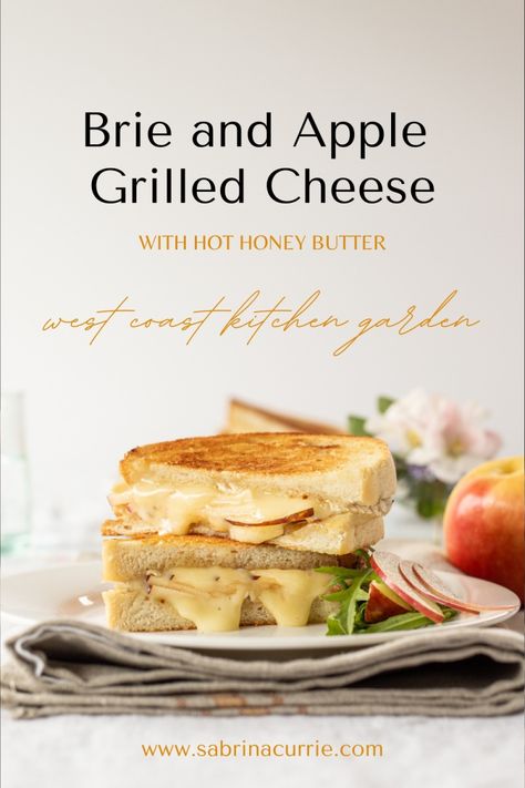 Cheese With Hot Honey, Spicy Honey Butter, Buttery Toast, Apple And Brie, Apple Grilled Cheese, Brie Grilled Cheese, Apple Brie, Apple Walnut Salad, Apples And Cheese