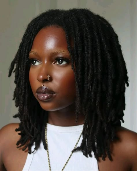 Female Dreads Hairstyles, Woman With Dreadlocks, Female Dreads, Blonde Locs, Beautiful Black Hair, Beautiful Dreadlocks, Dreadlock Styles, Dread Hairstyles, Dark Skin Women