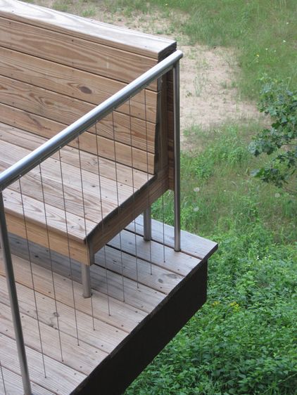 by Wheeler Kearns Architects Reling Design, Rustic Deck, Deck Railing Design, Modern Deck, Railings Outdoor, Cable Railing, House Deck, Pool Fence, Casa Exterior