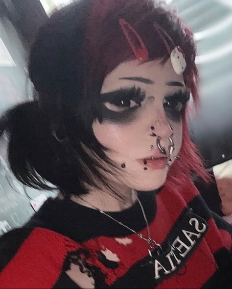 Black And Red Emo Makeup, Goth Valentines Makeup, Alt Valentines Makeup, Gothic Clown Makeup, Black And Red Alt Makeup, Red And Black Makeup Looks Goth, Red Alternative Makeup, Funky Makeup, Casual Makeup