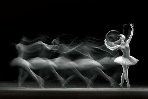 The Art of Balerina by antonb - Long Exposure Experiments Photo Contest #GreatPhotos #BeatifulPhotos Ballet Dancer Photography, Latin Dance Photography, Ballet Movement, Shutter Drag, Figure In Motion, Ballet Photography Poses, Addison Aesthetic, Ballerina Photography, Movement Photography