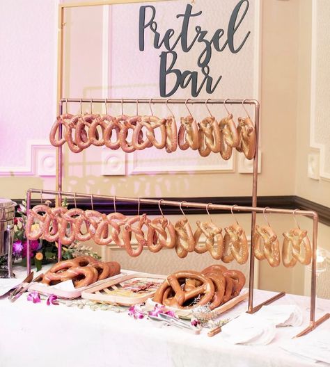 Pretzel Cups, Donut Bar Ideas, Bar Ideas For Wedding, Pretzel Stand, Snack Favors, Pretzel Bar, Charcuterie Display, Pretzel Bars, 40th Bday Party