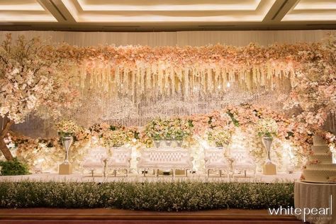 Wedding Season Colors, Modern Moodboard, Marriage Suits, Indoor Wedding Decorations, Asian Wedding Decor, Kebaya Lamaran, Decoration Stage, Reception Stage, Reception Stage Decor