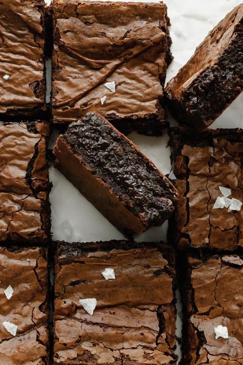 Perfect Brownies, Brownie Toppings, Brownie Ingredients, Best Brownies, Flourless Chocolate, Fudge Brownies, Brownie Bar, Chocolate Brownies, Brownie Recipes